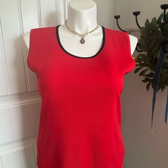Misook Red Sleeveless Tank Top - Picture 2 of 5